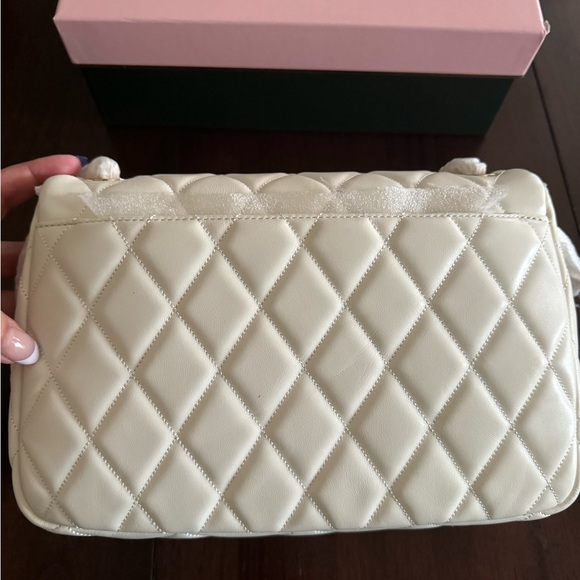 NEW Kate Spade Carey Meringue Medium Flap Shoulder Bag Quilted Leather w/ Tags - Picture 8 of 8